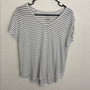 Cute Flowy  top! Willing to make a deal!!!